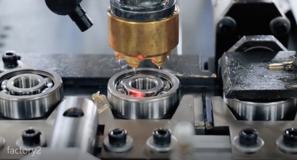 So ermitteln Sie die richtige Fettmenge für eine optimale Wälzlagerleistung